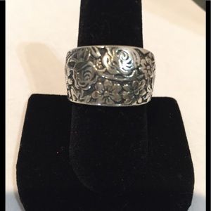 Silpada Floral Garden Cuff Band ring